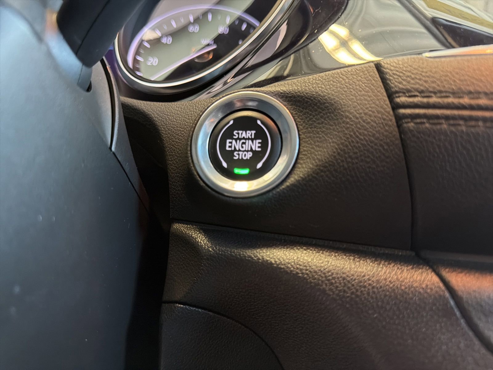 Used 2020 Buick Encore GX Preferred AWD/4WD image 23