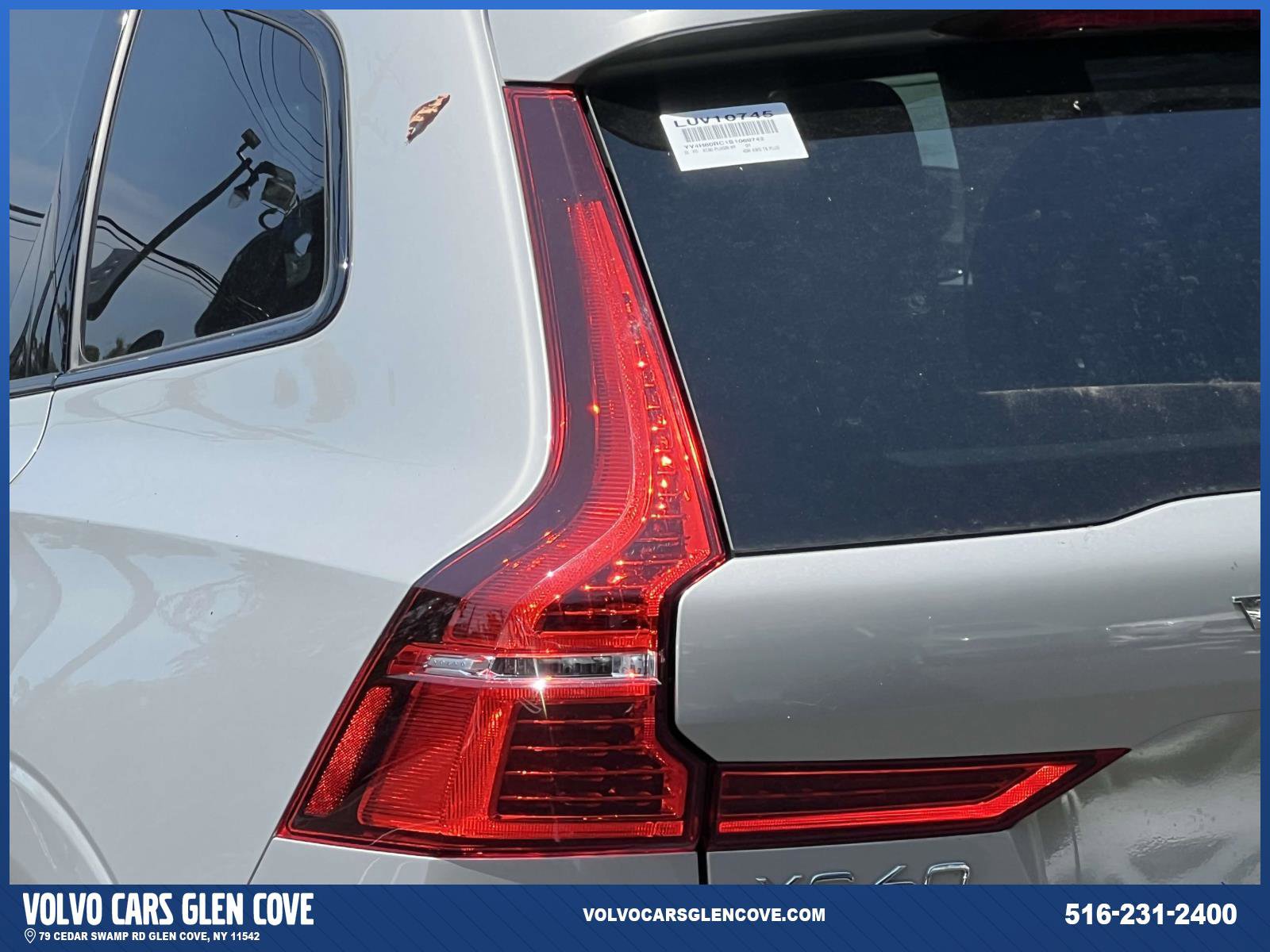 Certified 2025 Volvo XC60 T8 Plus w/ Protection Package Premier image 8