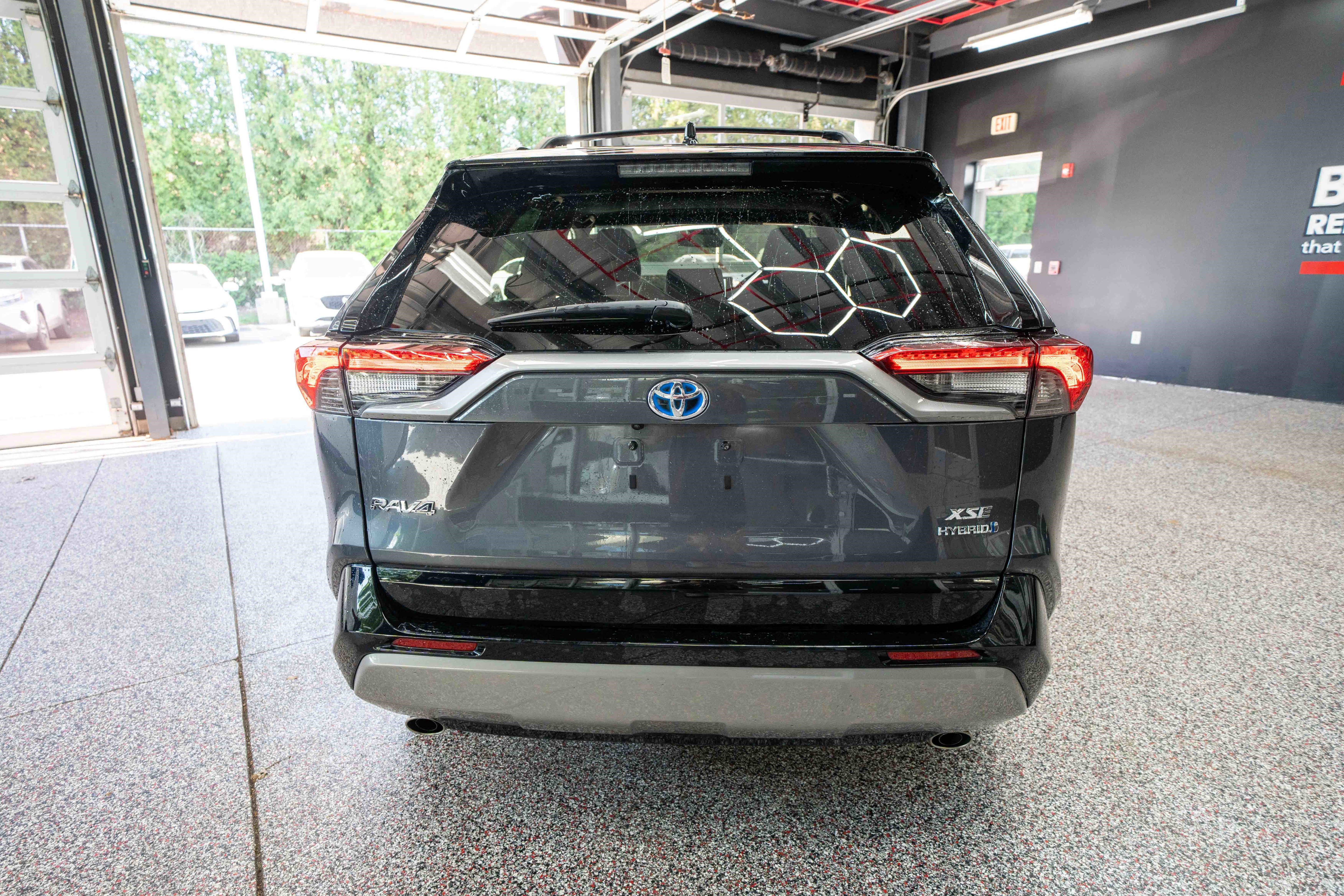 Certified 2023 Toyota RAV4 XSE w/ XSE Grade Weather Package AWD/4WD image 4