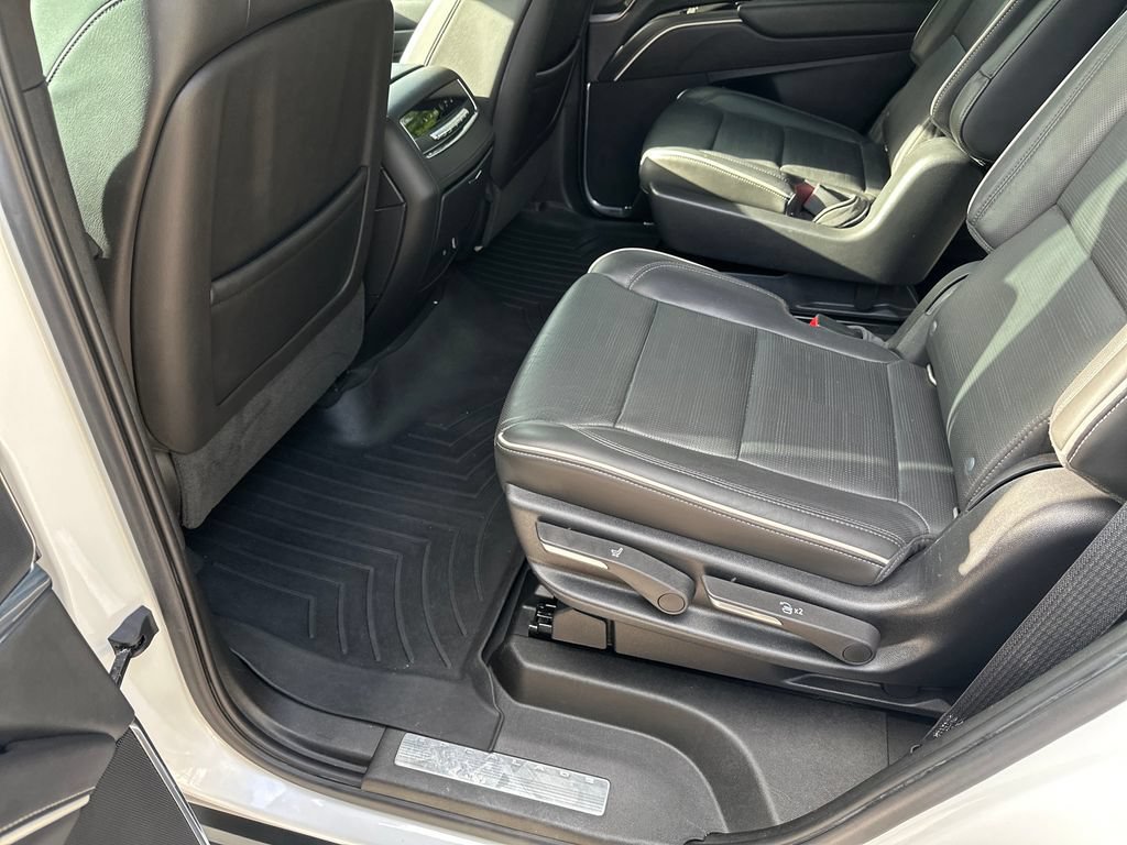 Used 2021 Cadillac Escalade Premium Luxury AWD/4WD image 34