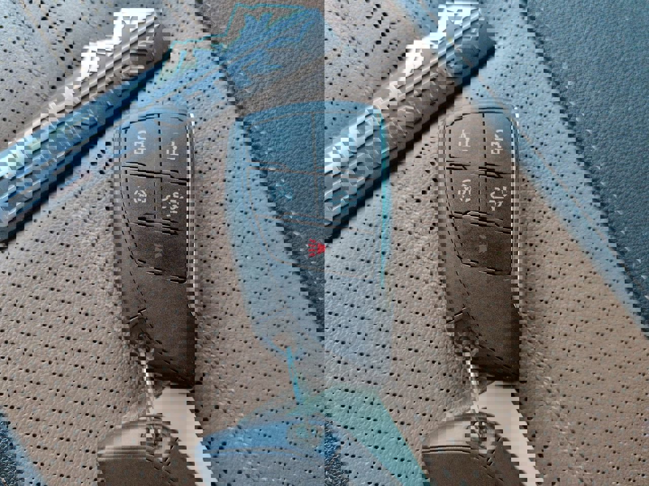 Used 2024 Chevrolet Silverado 2500 High Country w/ Technology Package image 29