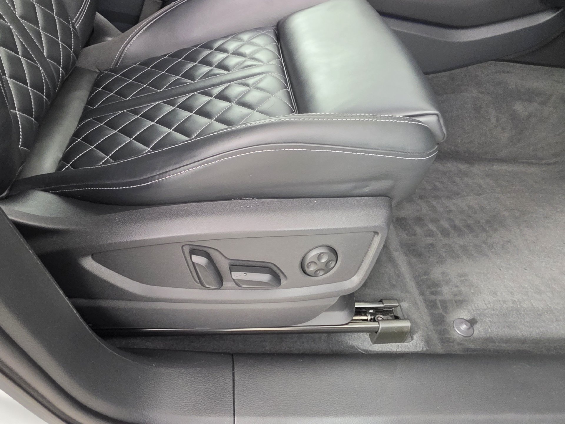 Certified 2024 Audi SQ5 Premium Plus AWD/4WD image 35