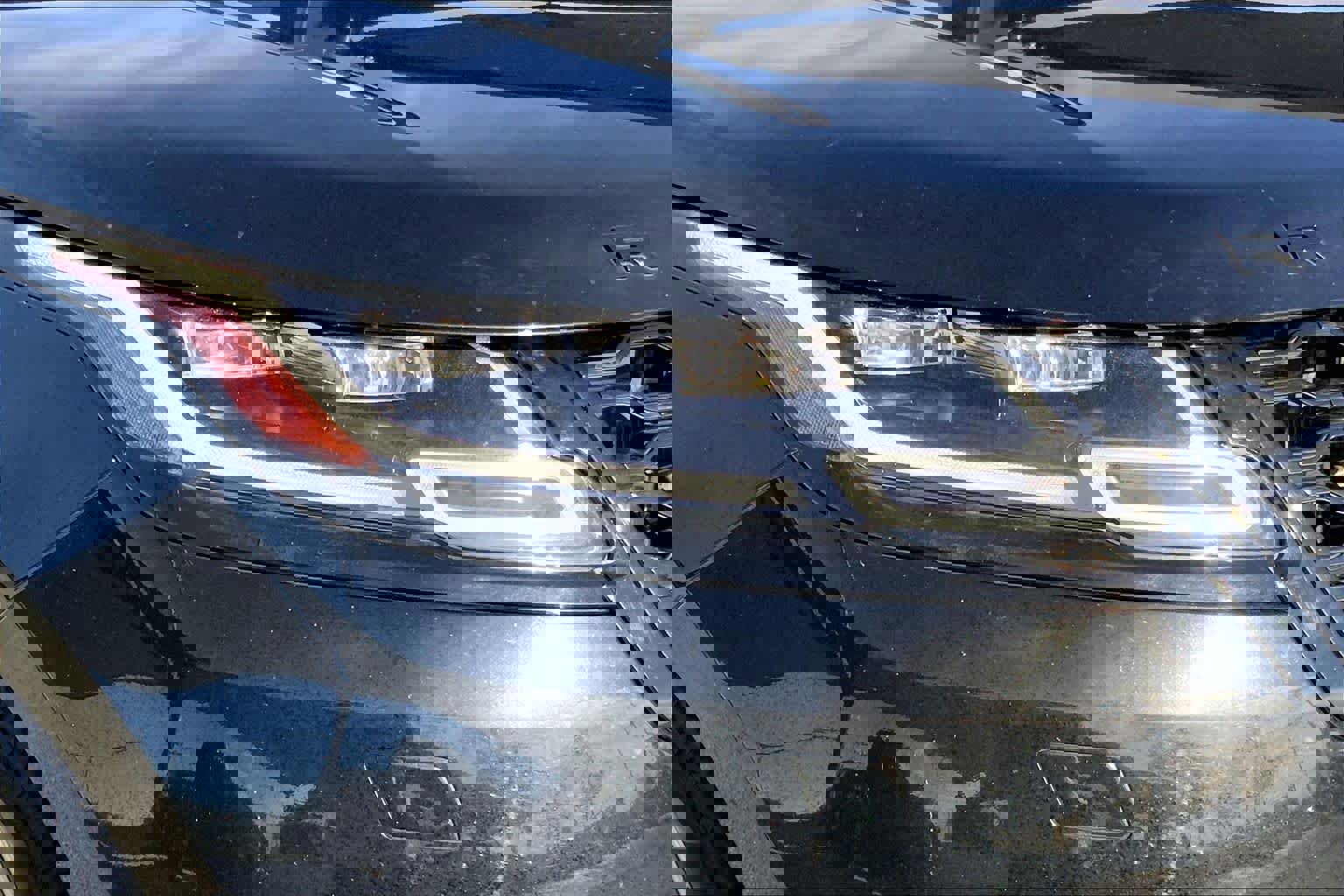 Used 2020 Land Rover Range Rover Velar R-Dynamic HSE image 24