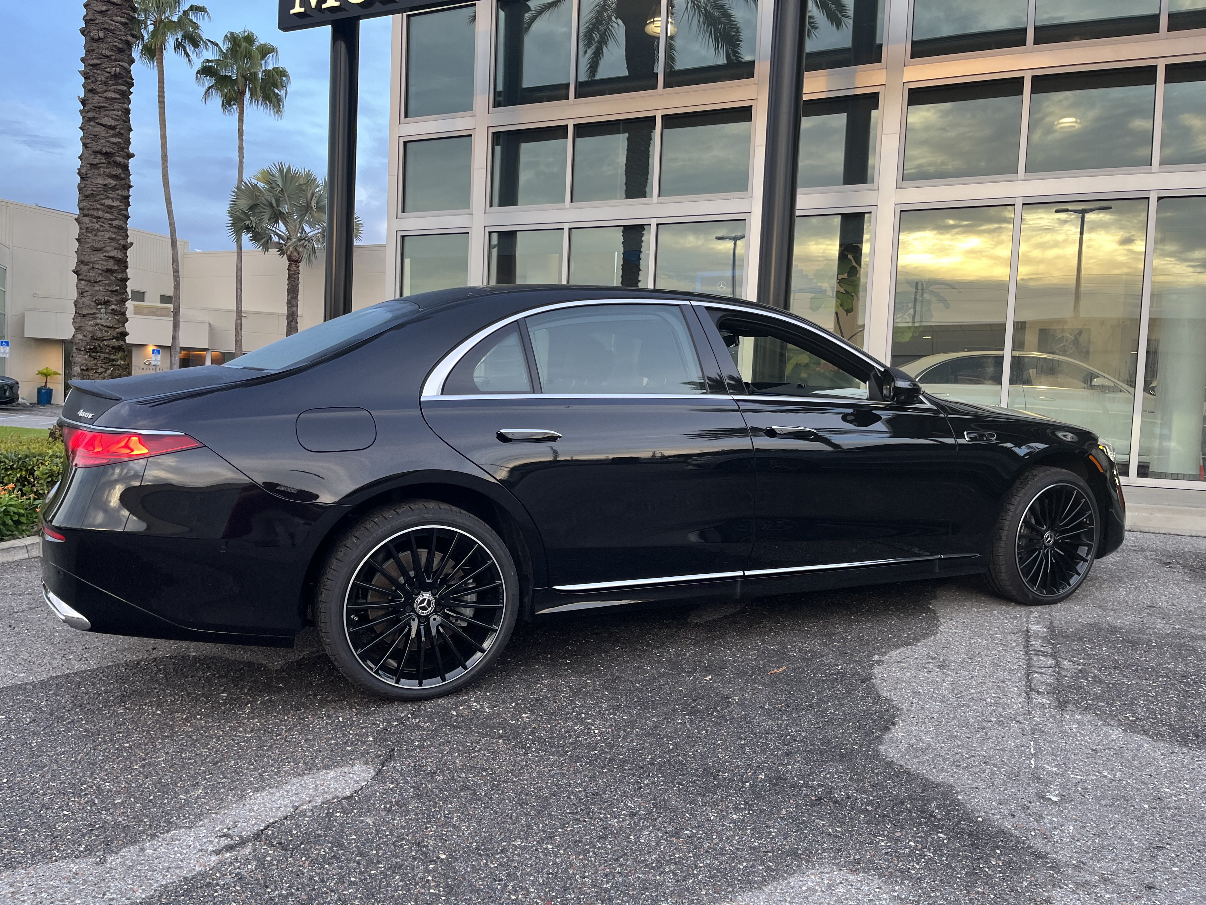 New 2027 Mercedes-Benz S 580 4MATIC Sedan image 7