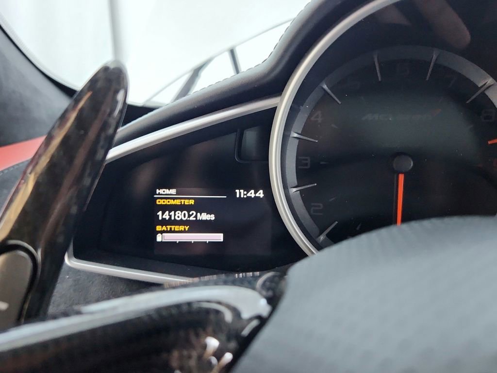 Used 2015 McLaren 650S Spider image 23