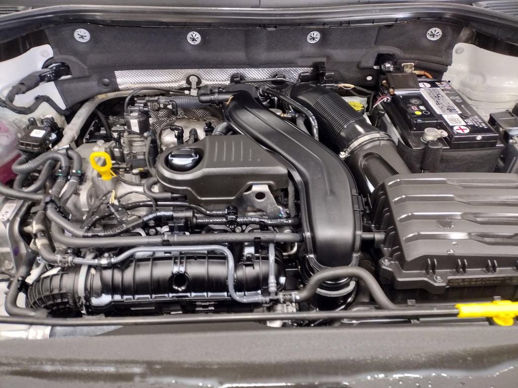 Certified 2022 Volkswagen Taos S w/ IQ Drive S Package image 9