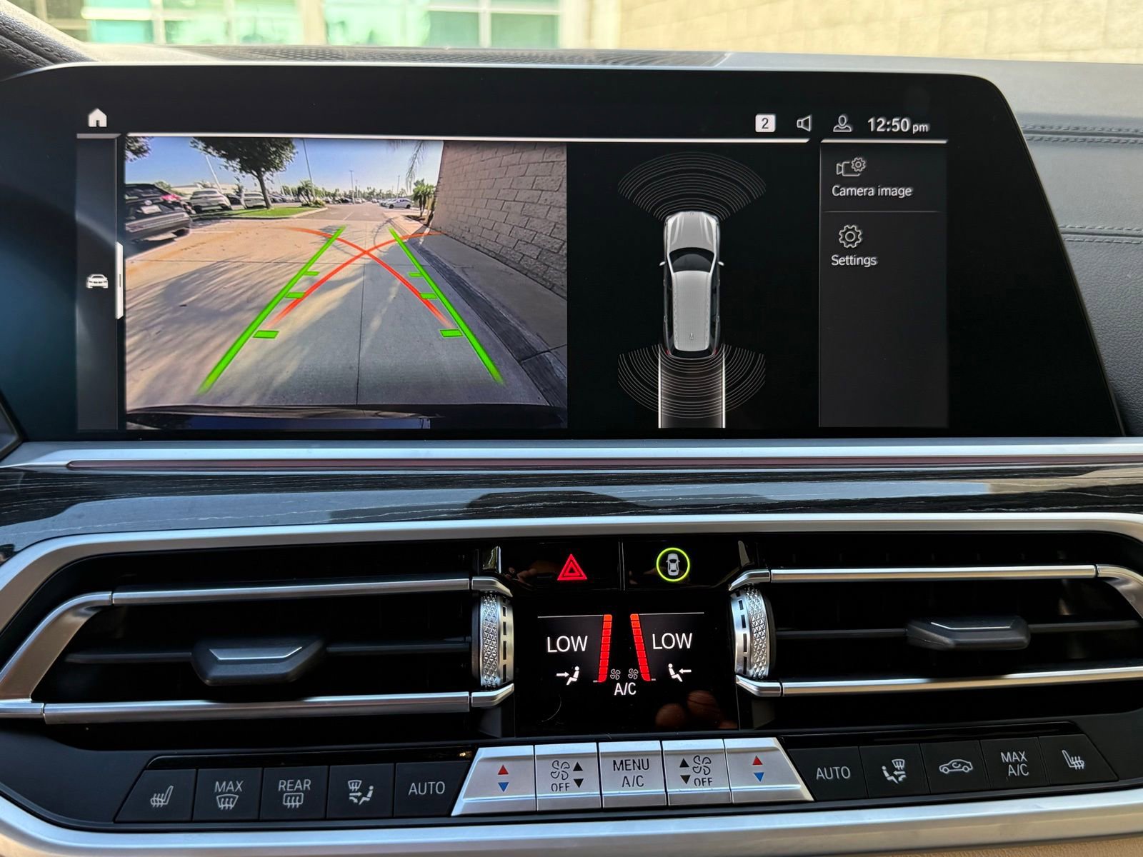 Used 2022 BMW X7 xDrive40i w/ M Sport Package image 31