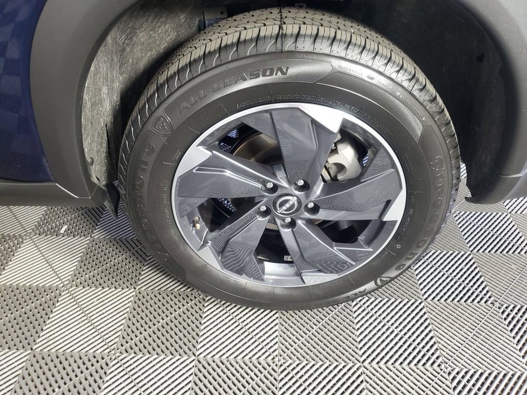Used 2025 Nissan Rogue SV FWD image 31