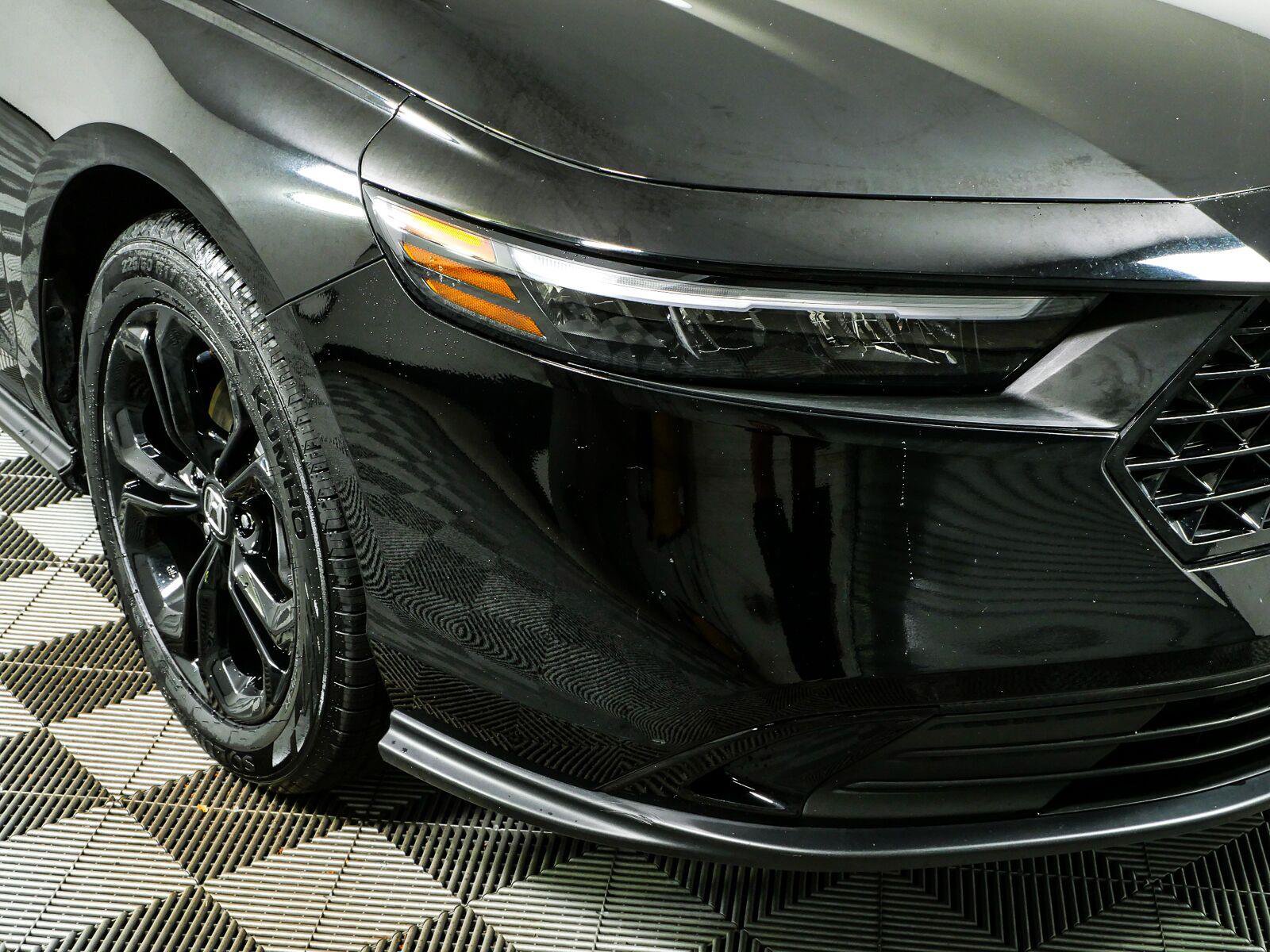 Used 2025 Honda Accord SE image 35