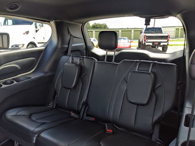 Used 2025 Chrysler Pacifica Select FWD image 20
