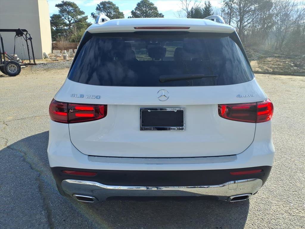 New 2026 Mercedes-Benz GLB 250 4MATIC image 8