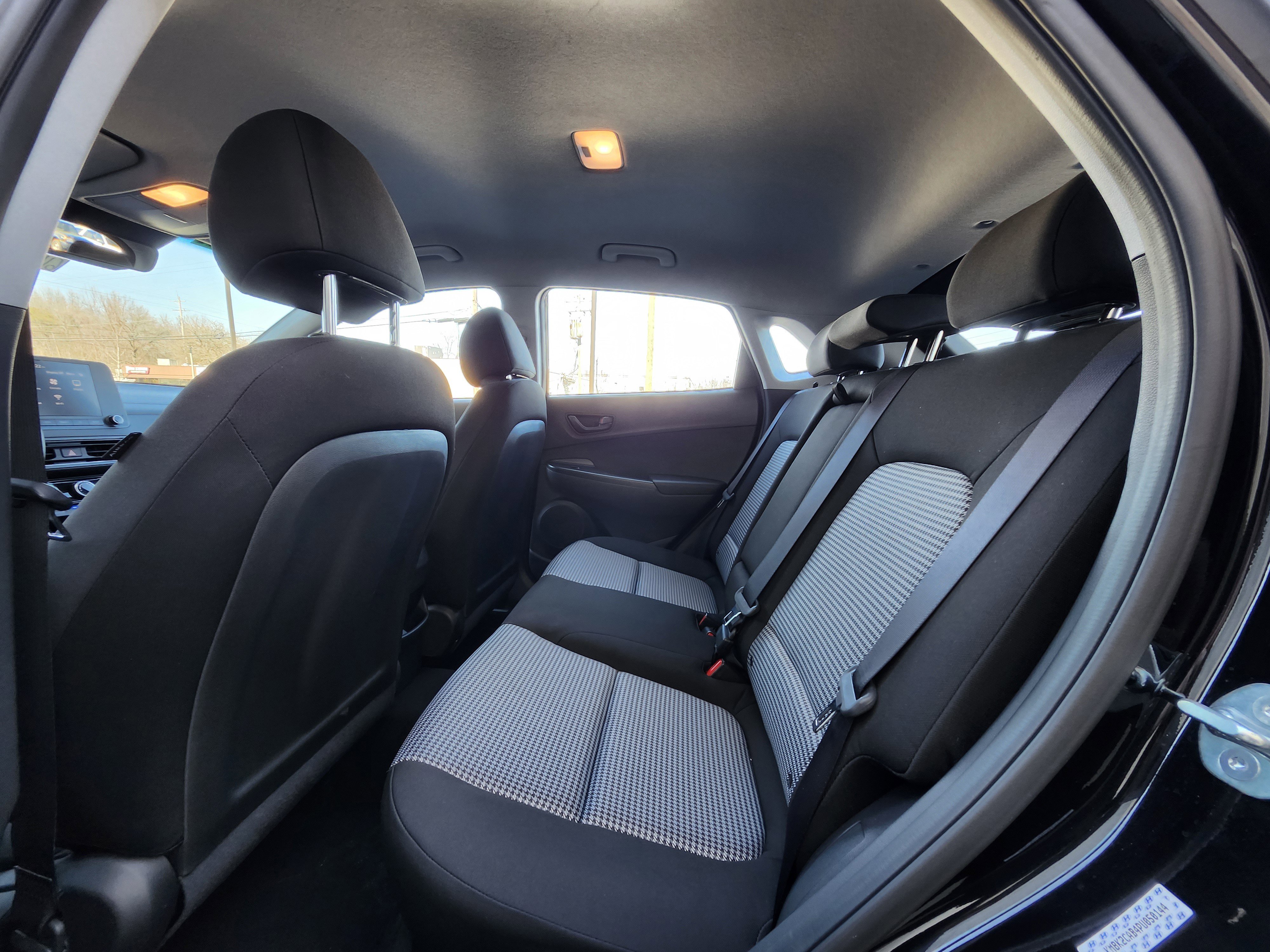 Used 2023 Hyundai Kona SE w/ Cargo Package image 21