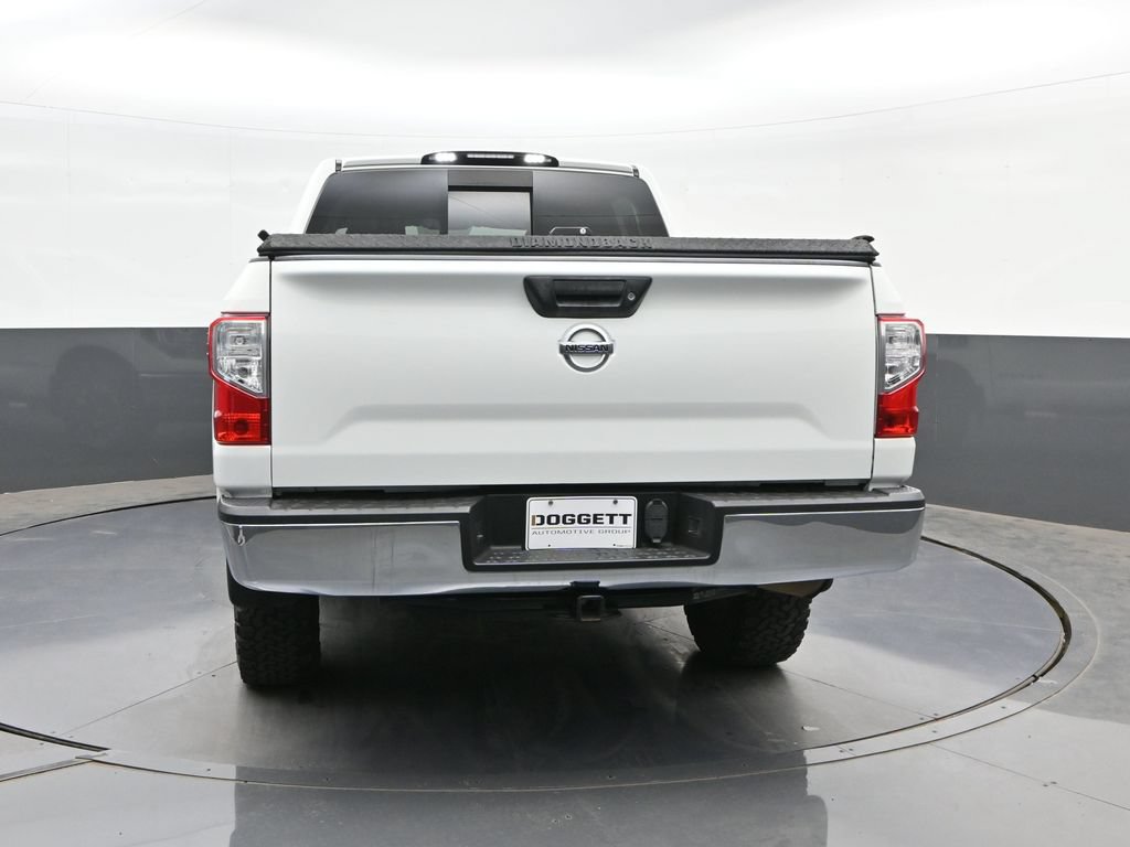 Used 2017 Nissan Titan SV RWD image 6