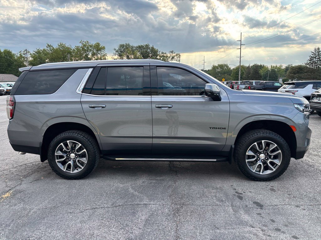 Used 2022 Chevrolet Tahoe LT w/ Luxury Package AWD/4WD image 4