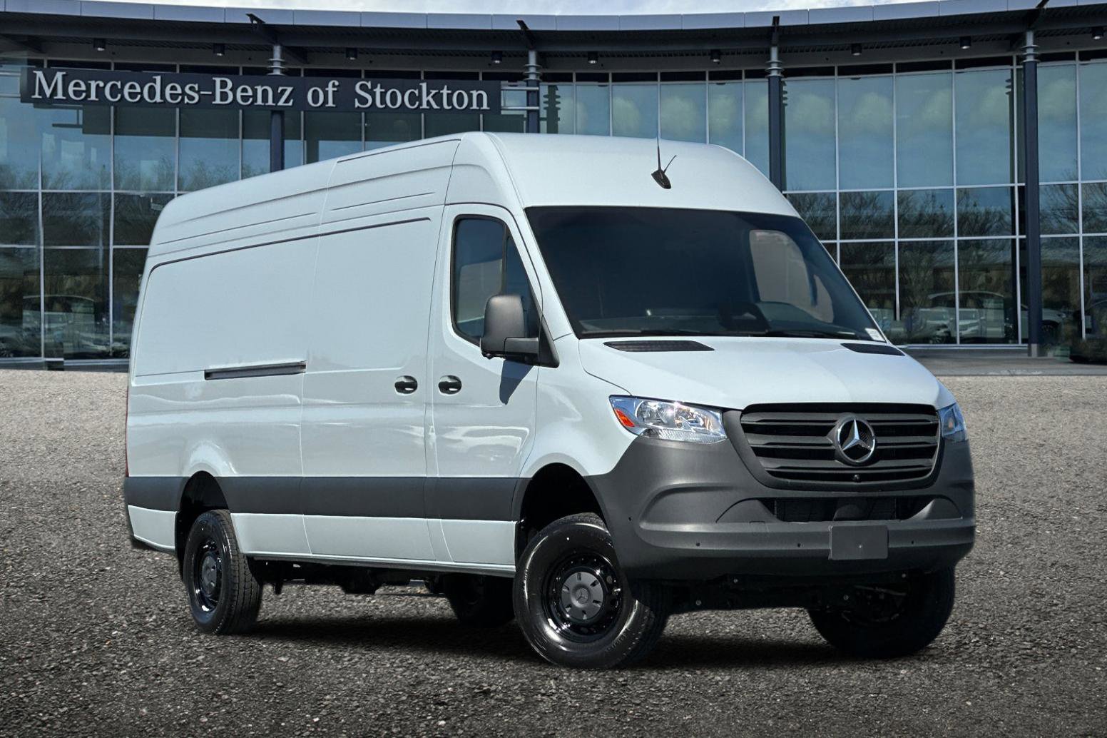 New 2025 Mercedes-Benz Sprinter 2500 image 2