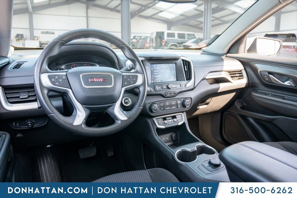 Used 2024 GMC Terrain SLE image 22