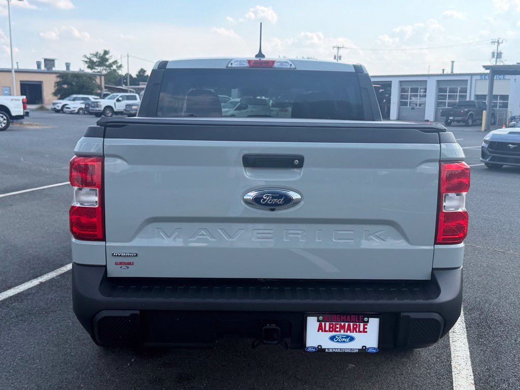 Used 2023 Ford Maverick XLT FWD image 4