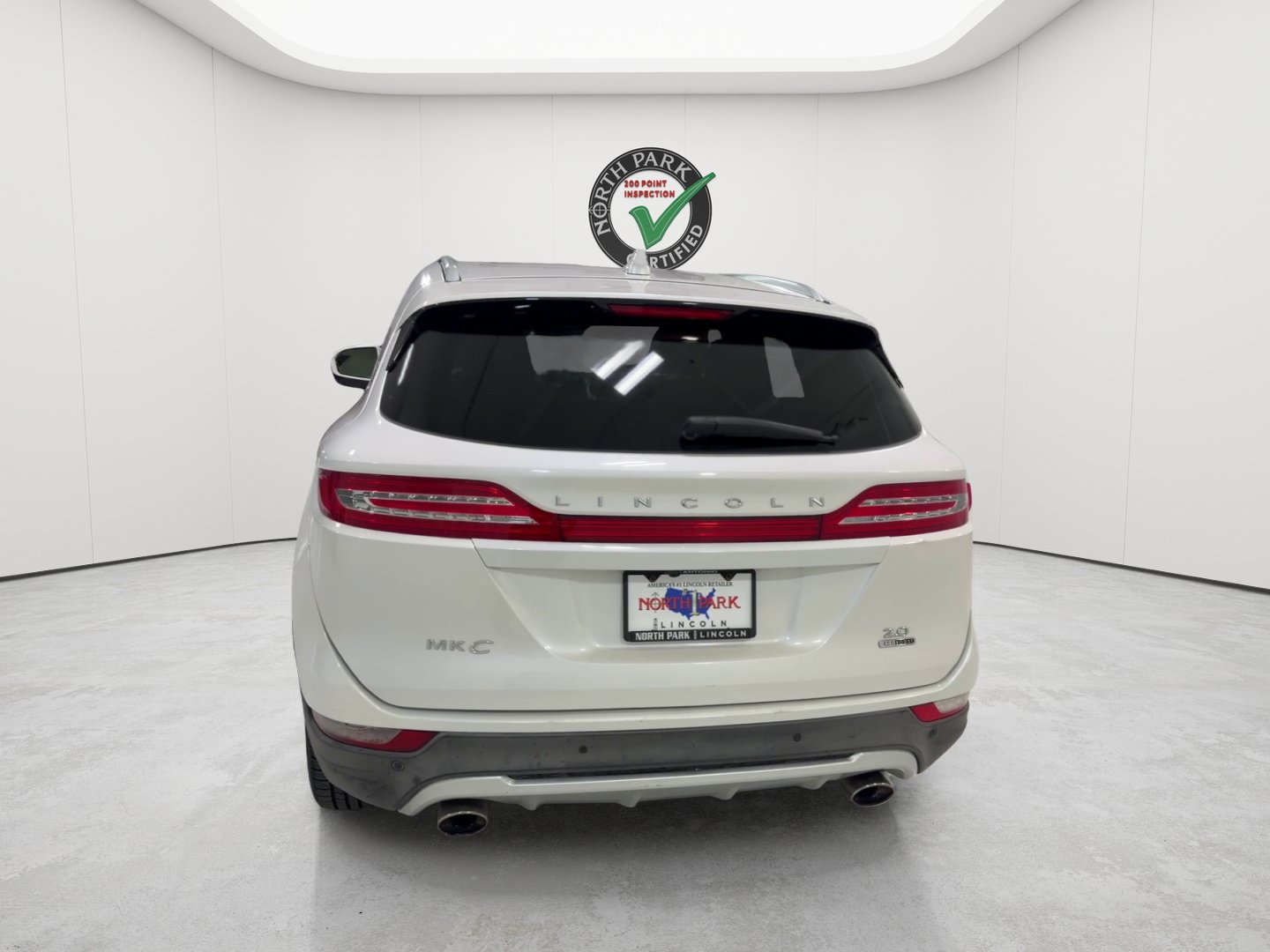 Used 2015 Lincoln MKC FWD w/ Equipment Group 101A Select image 4