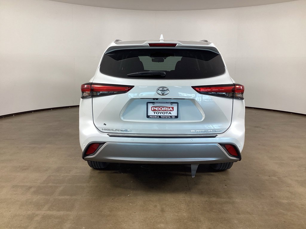 Used 2023 Toyota Highlander Platinum AWD/4WD image 6