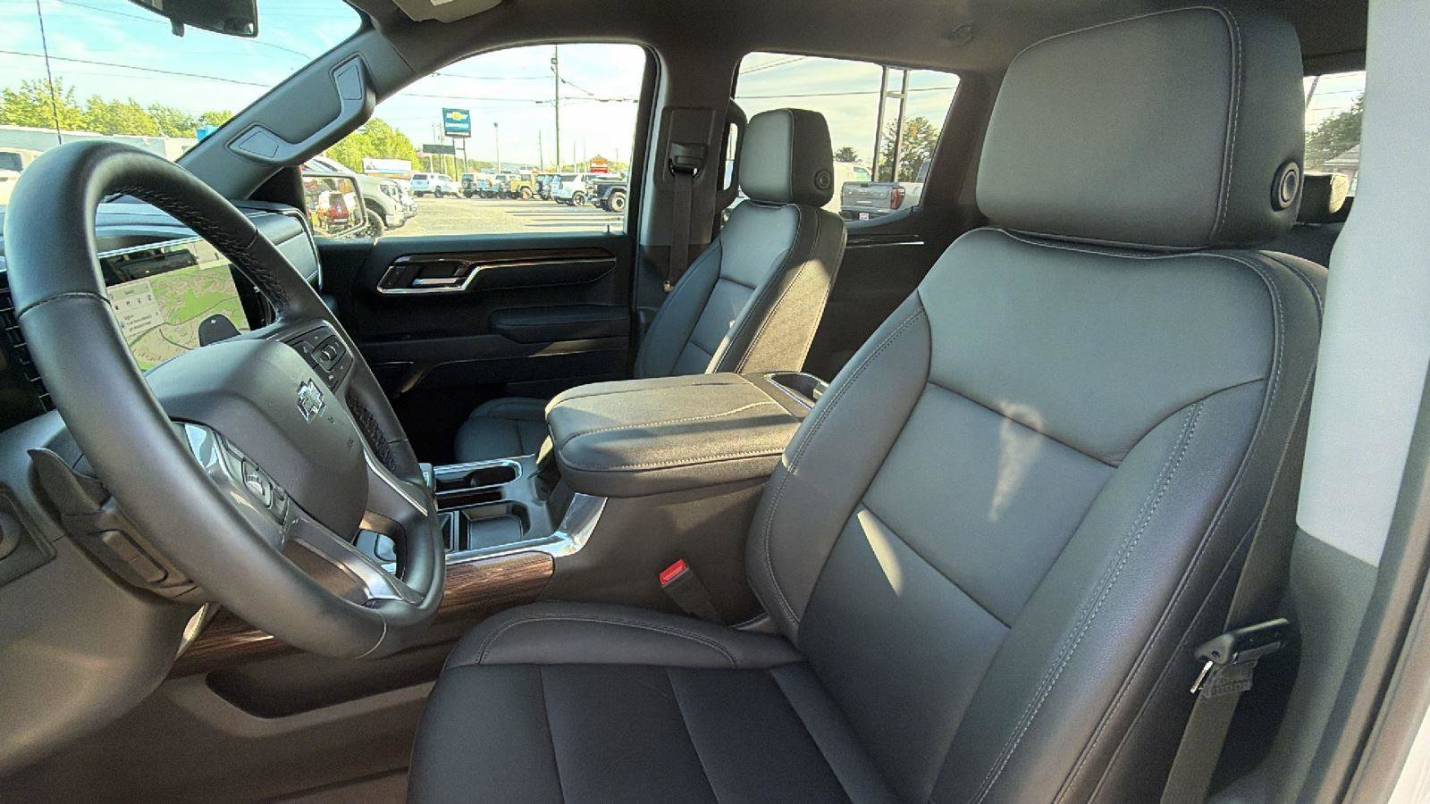 Certified 2025 Chevrolet Silverado 1500 LT Trail Boss w/ Convenience Package II AWD/4WD image 14