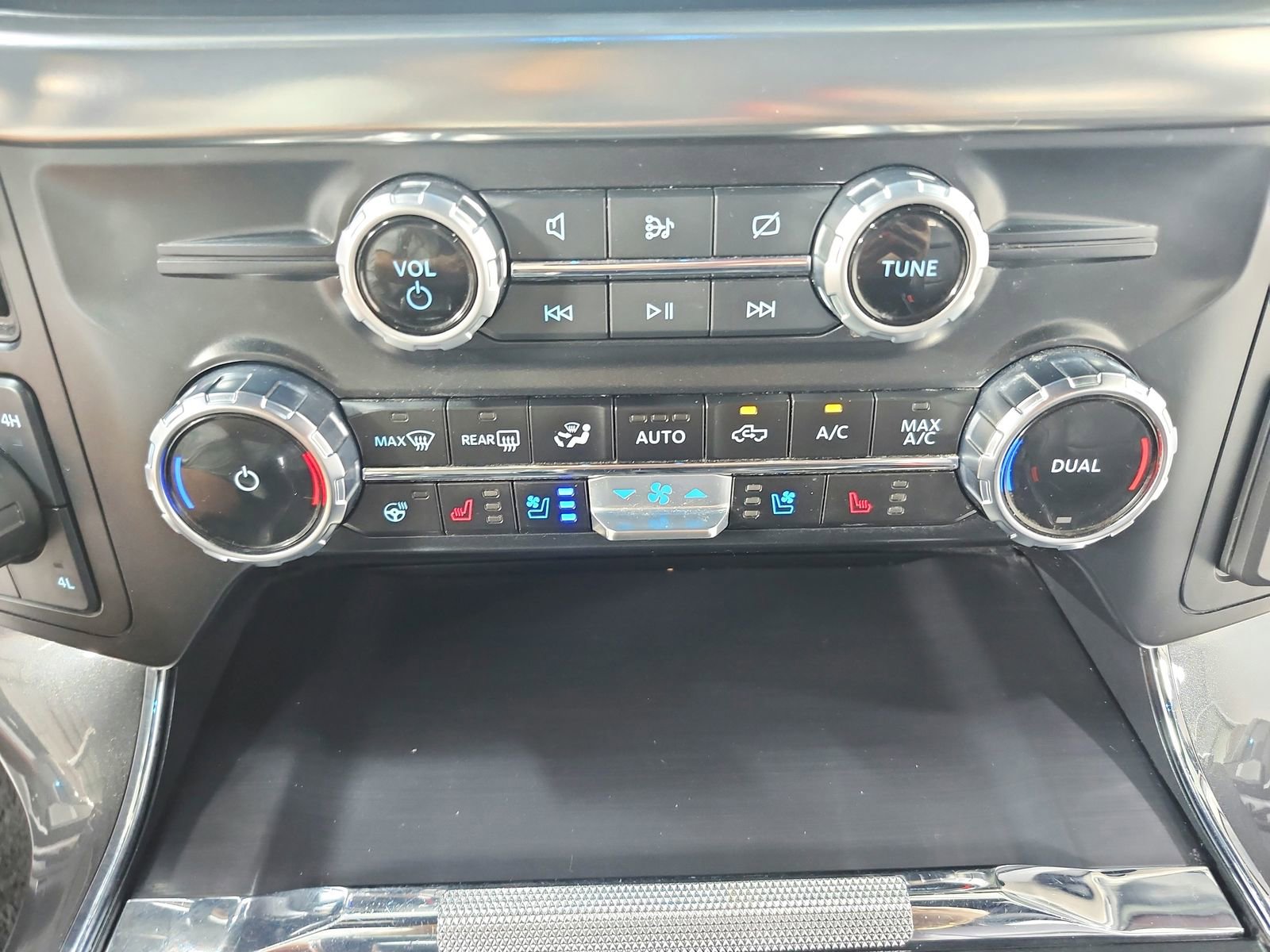 Used 2023 Ford F150 Lariat w/ Equipment Group 502A High image 34