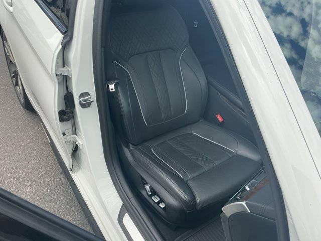 Used 2019 BMW M550i xDrive AWD/4WD image 18