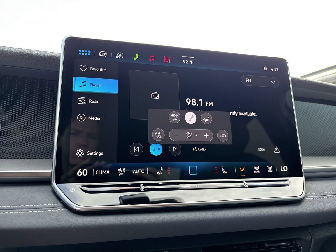New 2026 Volkswagen Tiguan SE R-Line FWD image 24