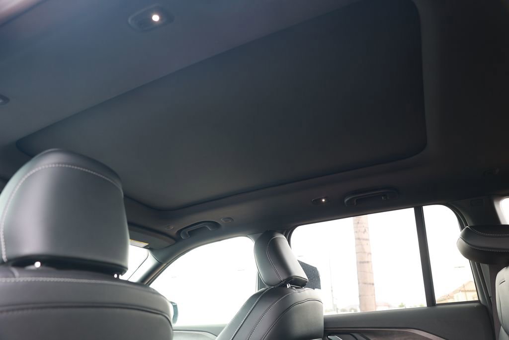 New 2025 Jeep Grand Cherokee Limited image 30