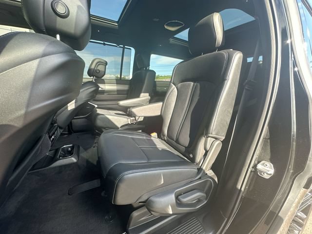 Used 2026 Jeep Grand Wagoneer Limited AWD/4WD image 25