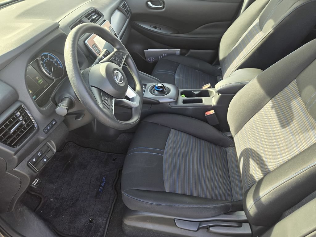 Certified 2025 Nissan Leaf S FWD image 12