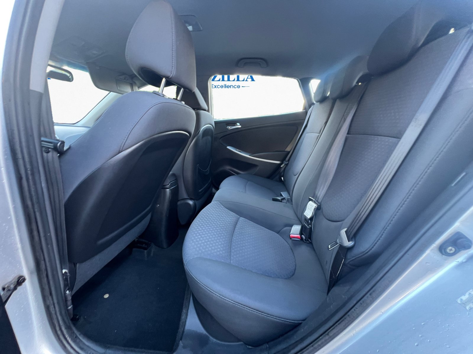 Used 2012 Hyundai Accent SE FWD image 10