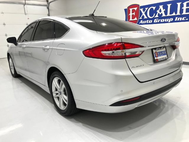 Used 2018 Ford Fusion SE w/ Fusion SE Technology Package FWD image 15
