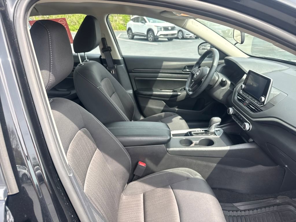 Used 2025 Nissan Altima 2.5 S image 31