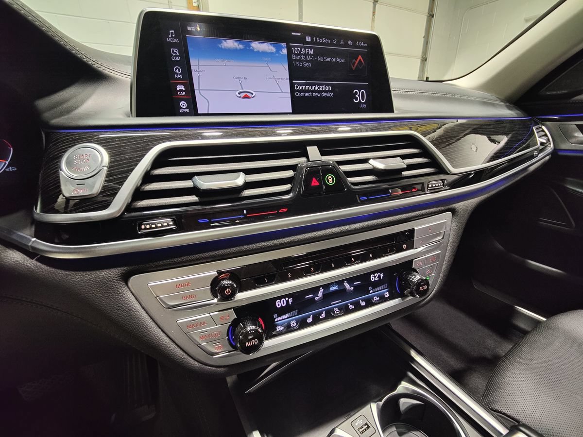Used 2020 BMW 750i xDrive w/ Executive Package AWD/4WD image 47