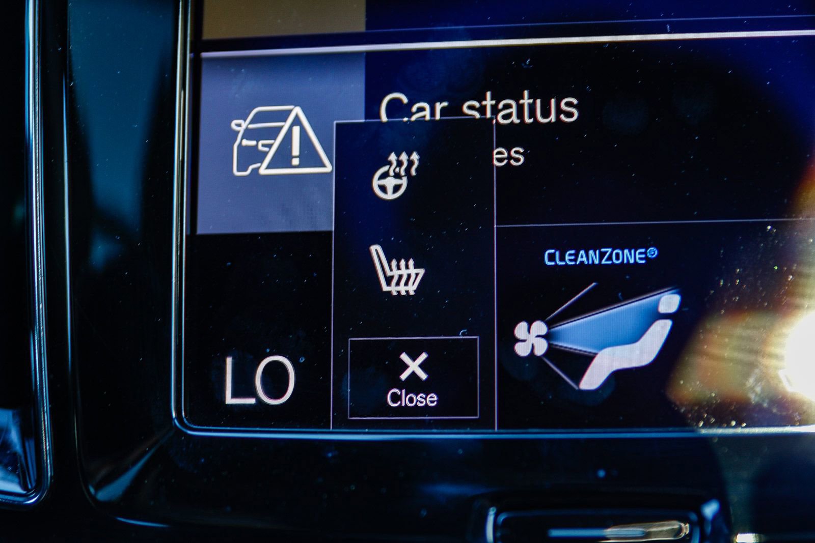 Used 2021 Volvo V60 T6 R-Design w/ Advanced Package image 28