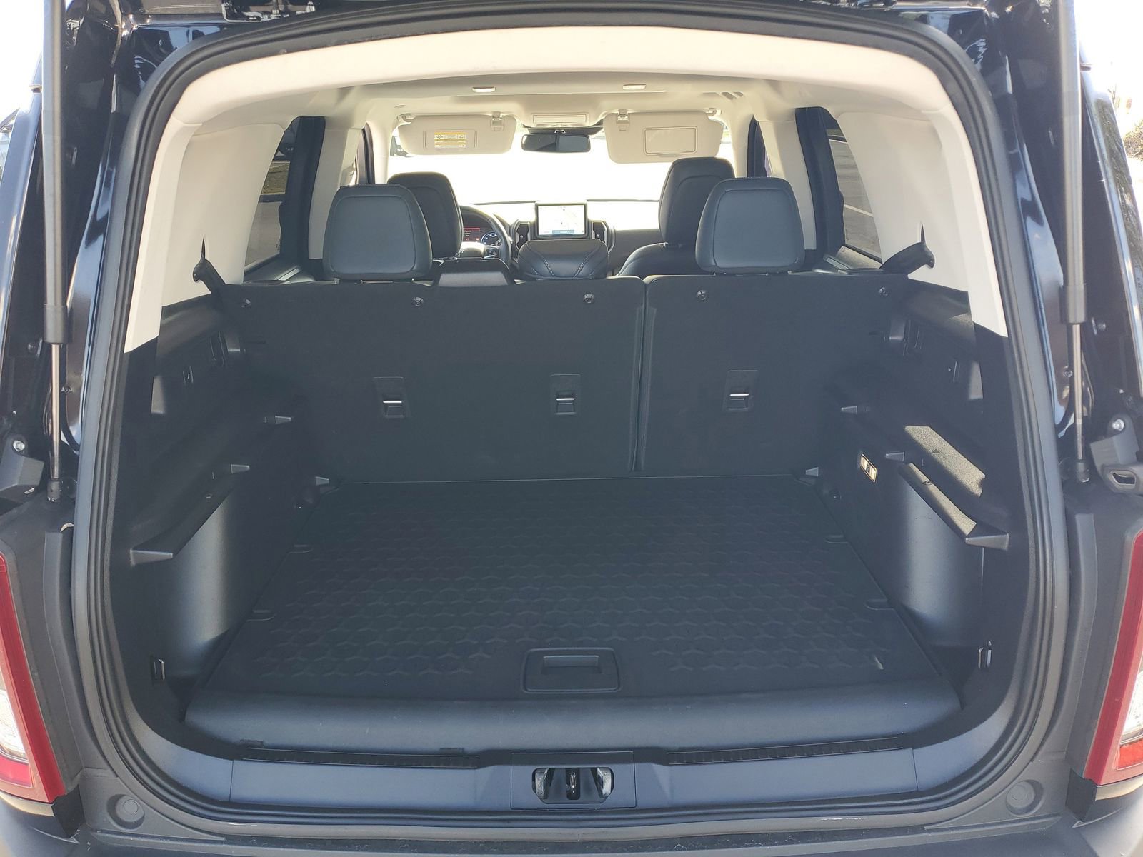 Certified 2023 Ford Bronco Sport Outer Banks w/ Tech Package AWD/4WD image 7