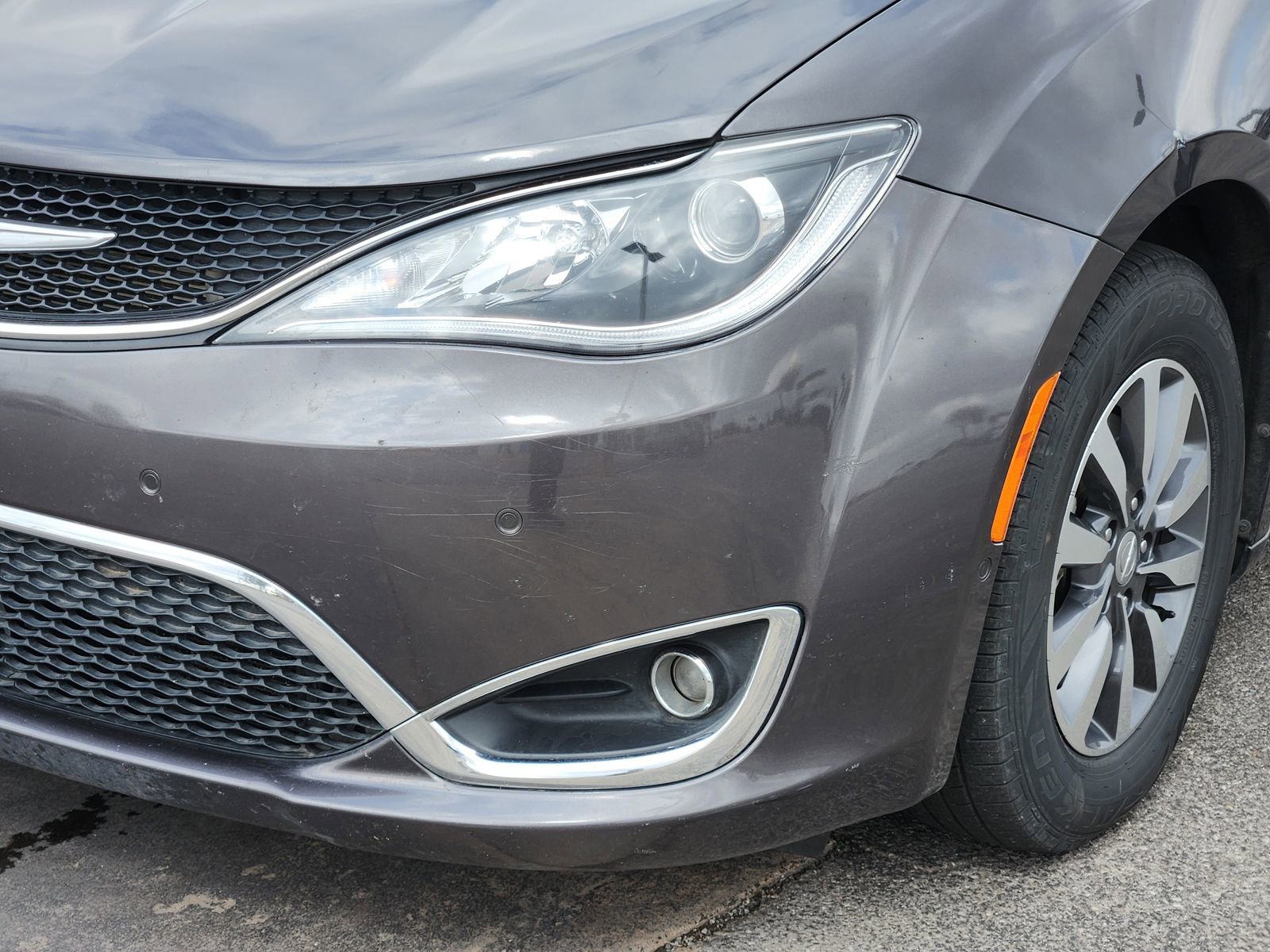 Used 2020 Chrysler Pacifica Touring-L Plus image 11