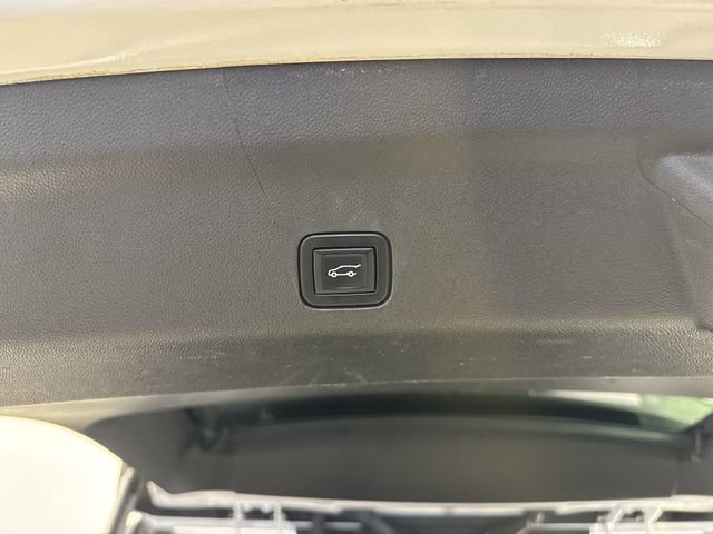 Used 2021 Chevrolet Suburban RST image 35