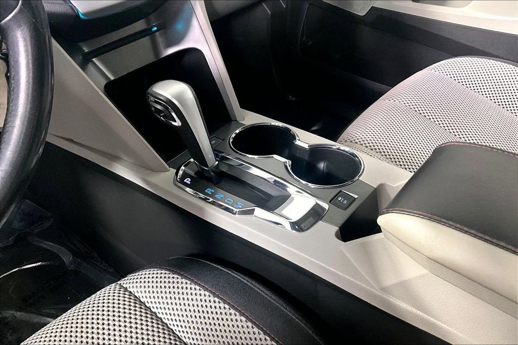 Used 2015 Chevrolet Equinox LT w/ Driver Convenience Package image 17