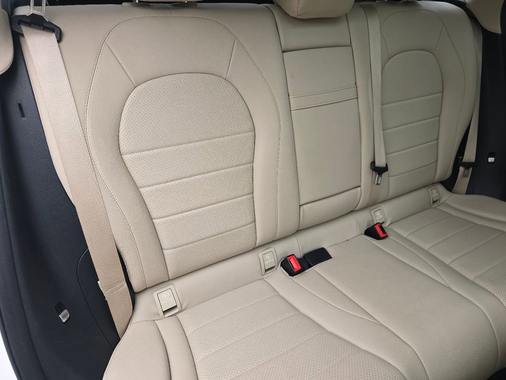 Used 2016 Mercedes-Benz GLC 300 4MATIC image 21