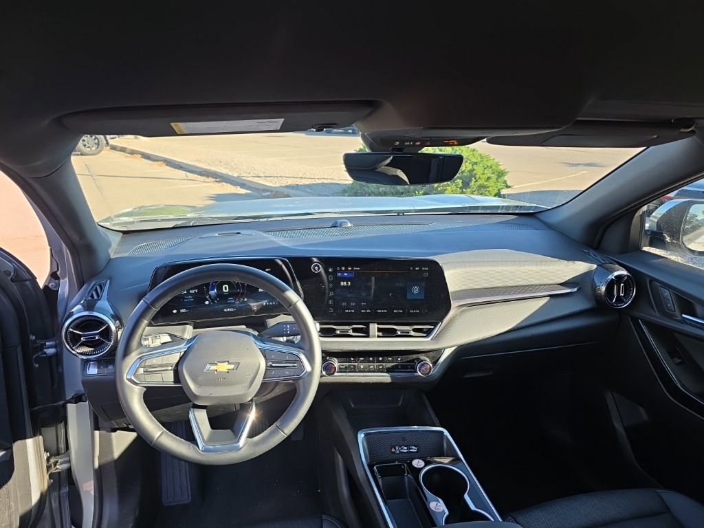 Certified 2025 Chevrolet Equinox LT w/ Convenience Package II image 12