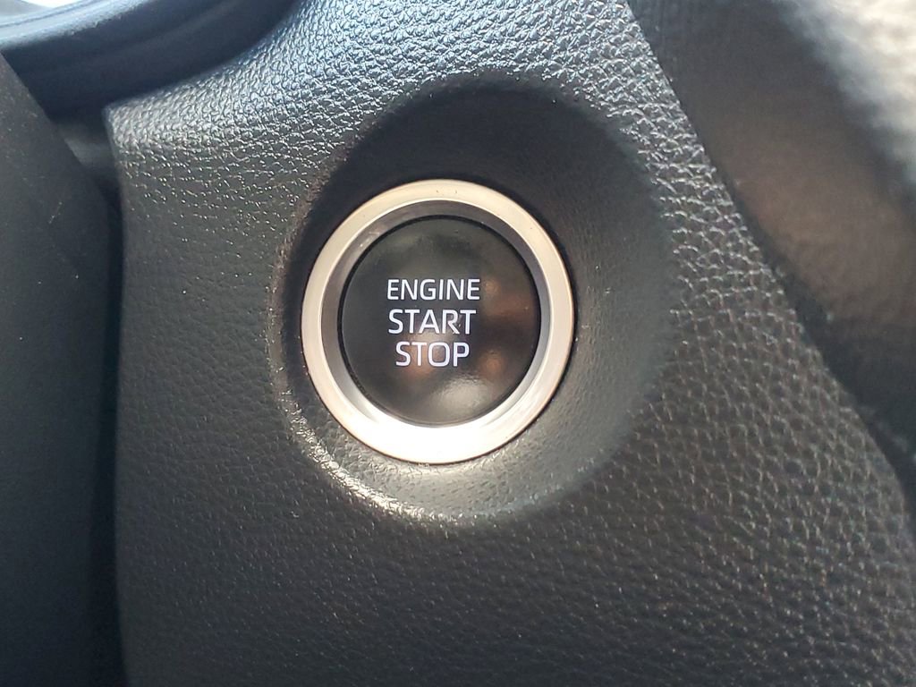Used 2022 Toyota Corolla Cross LE image 29