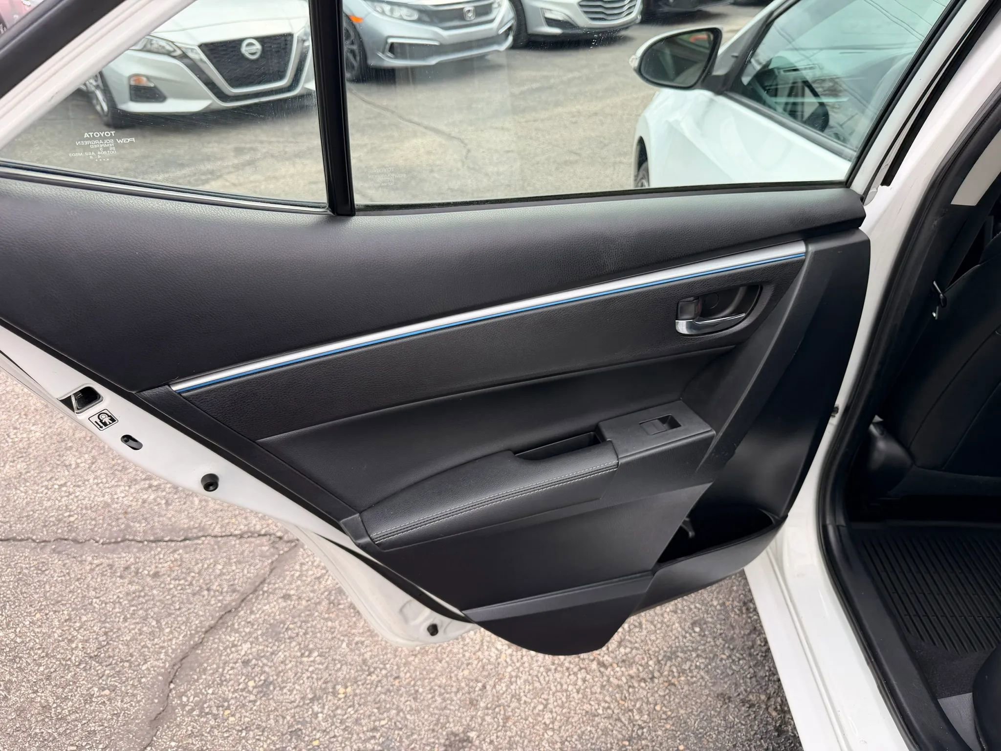 Used 2014 Toyota Corolla S image 17