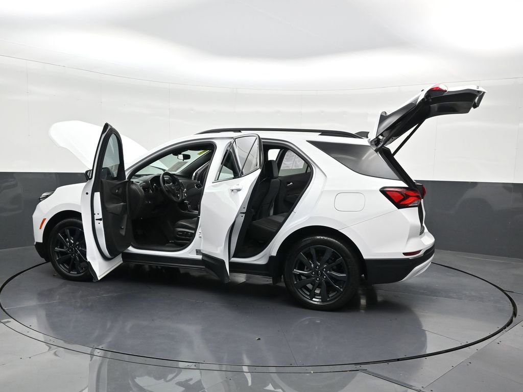 Used 2023 Chevrolet Equinox RS image 34