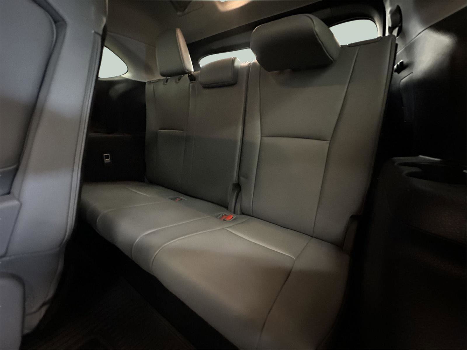 Used 2021 Toyota Highlander XLE image 28