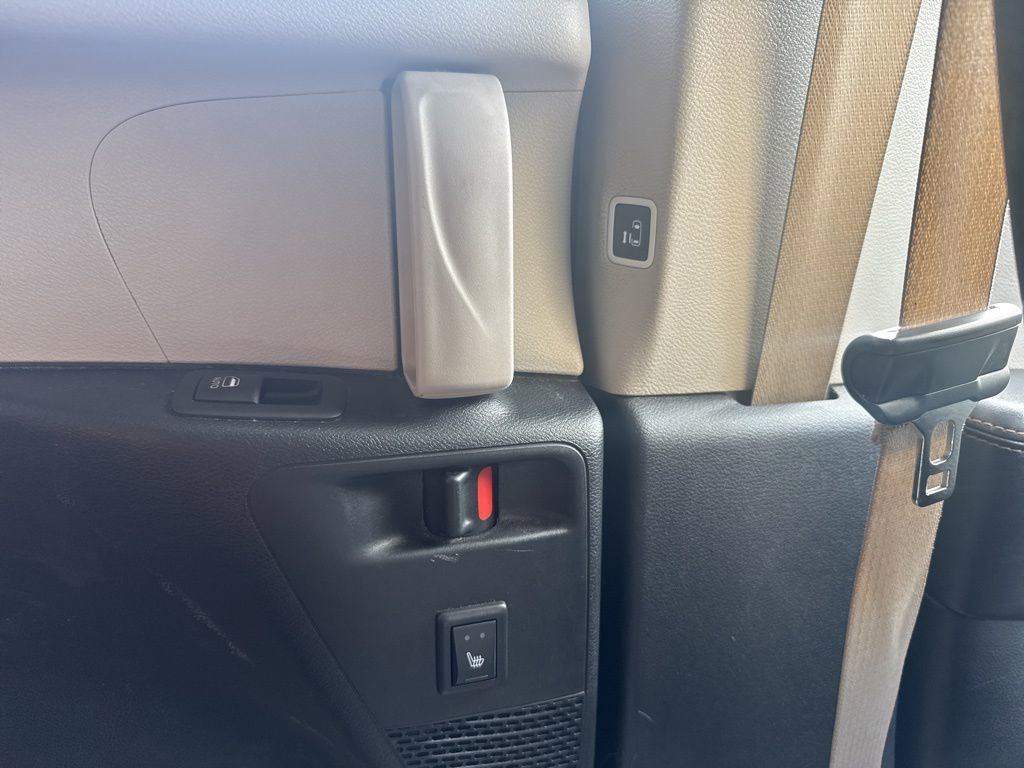 Used 2020 Chrysler Pacifica Touring-L Plus image 16