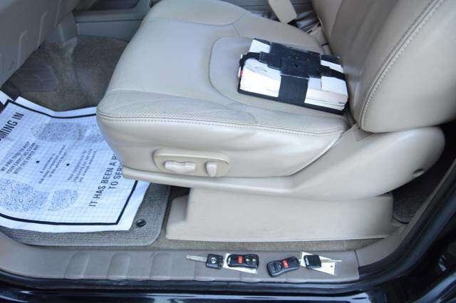 Used 2012 Nissan Frontier SL w/ Moonroof Pkg image 32