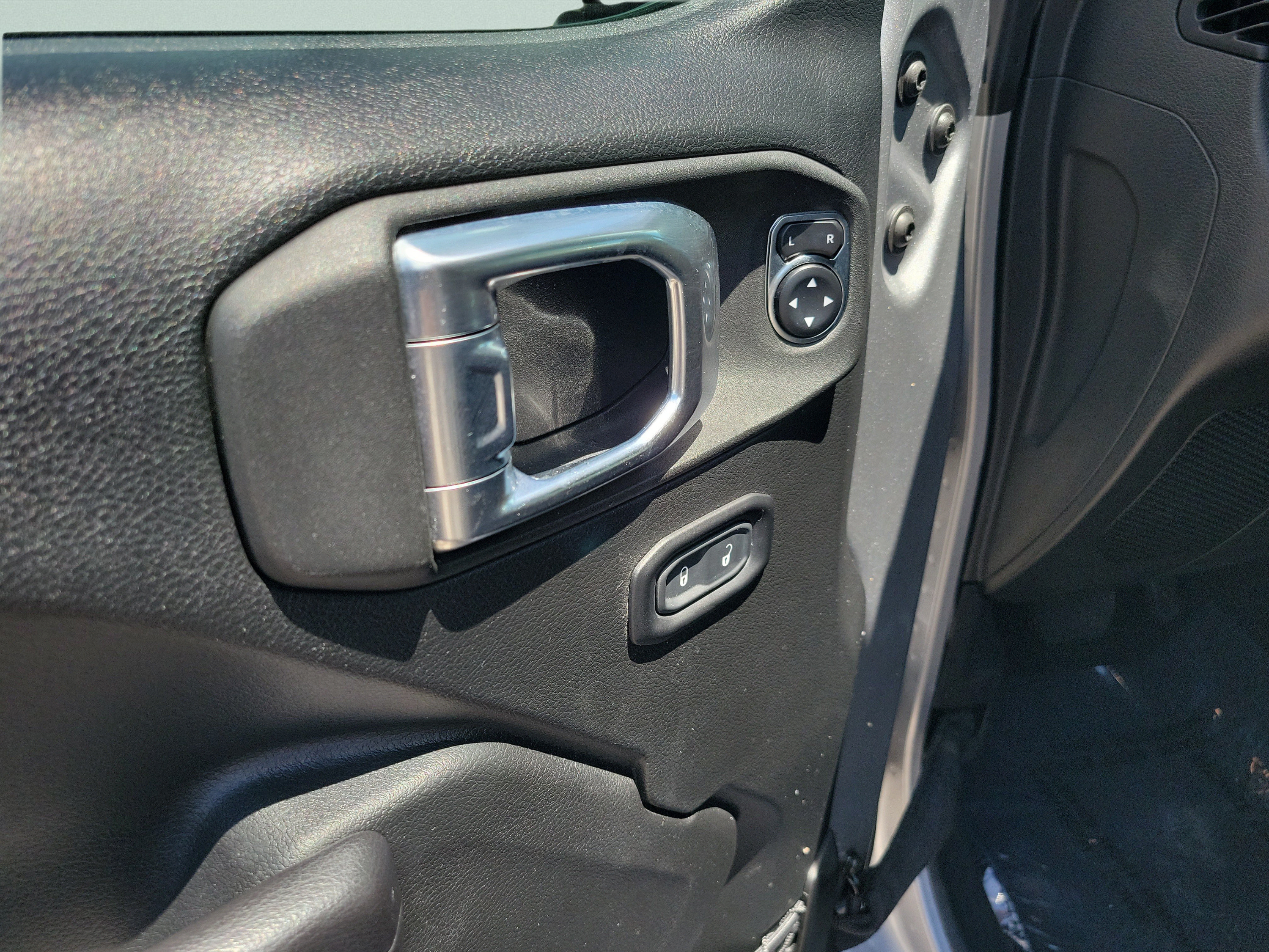 Used 2021 Jeep Wrangler Unlimited Sport AWD/4WD image 17