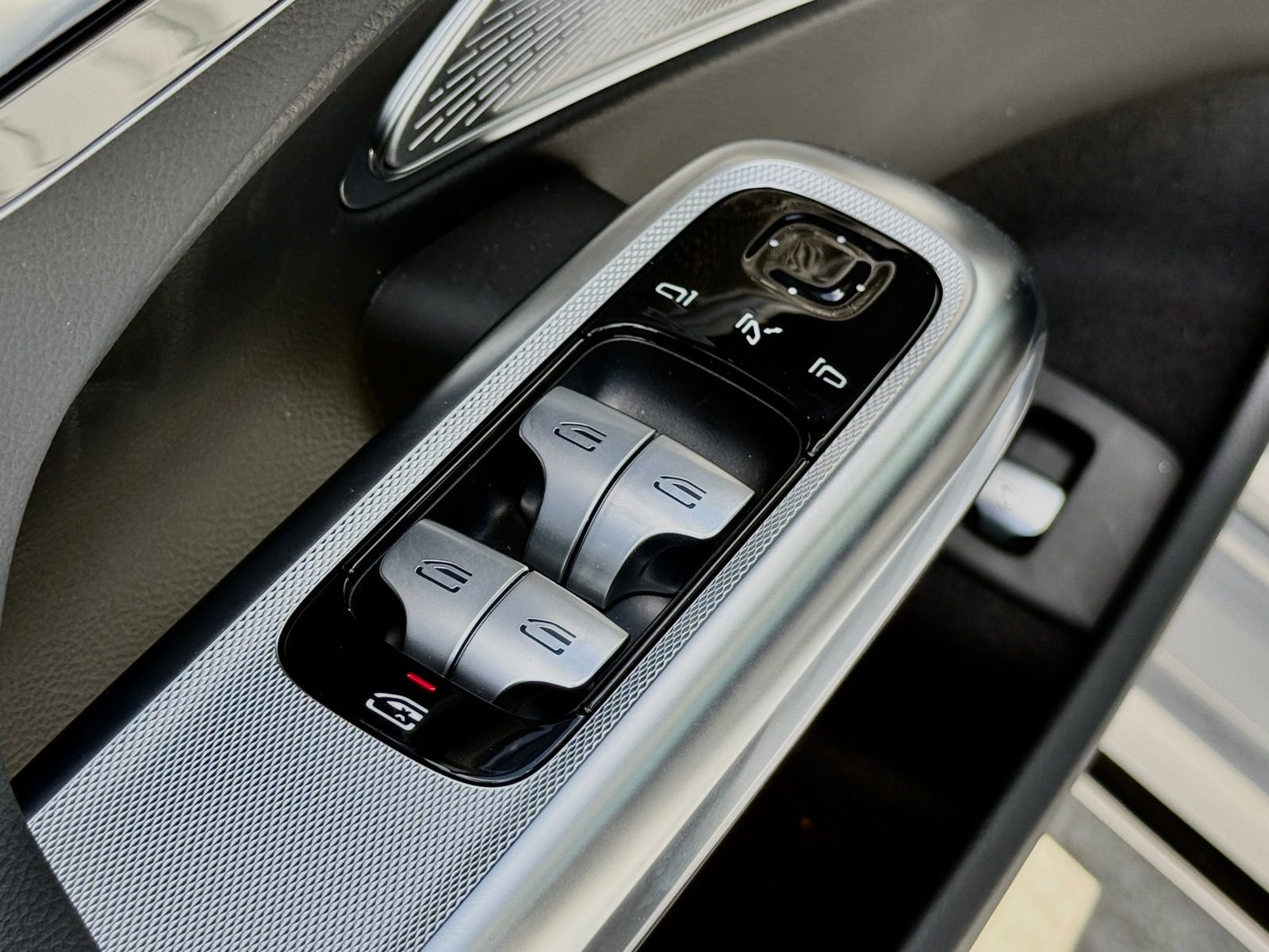 New 2026 Mercedes-Benz E 450 4MATIC Sedan image 19