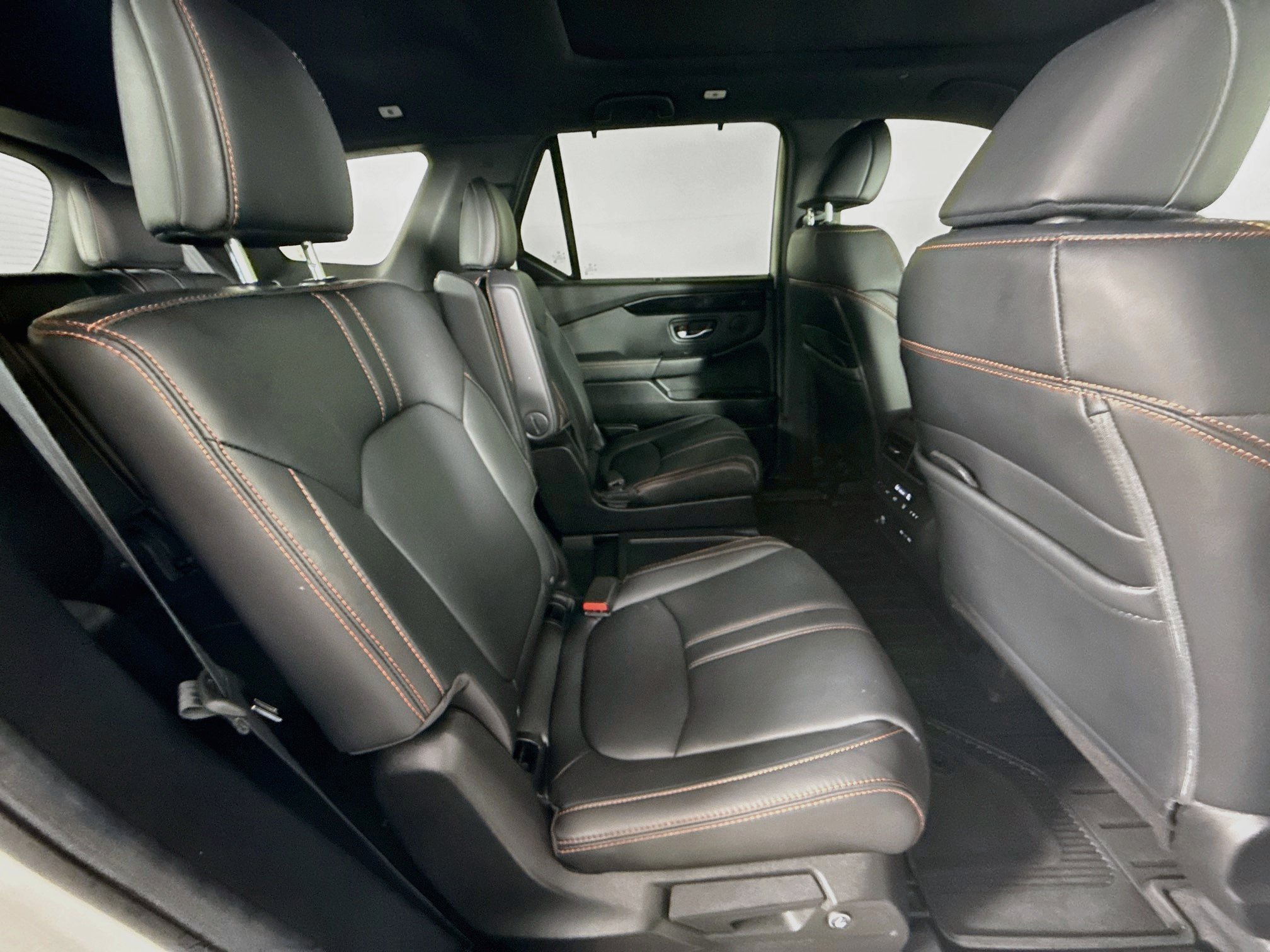 Certified 2025 Honda Pilot TrailSport image 36